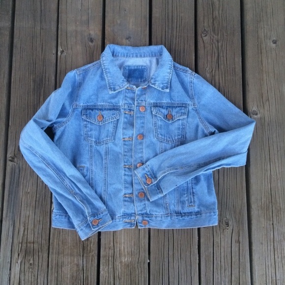 LIGHT WASH DENIM JACKET | F21 - Picture 1 of 4
